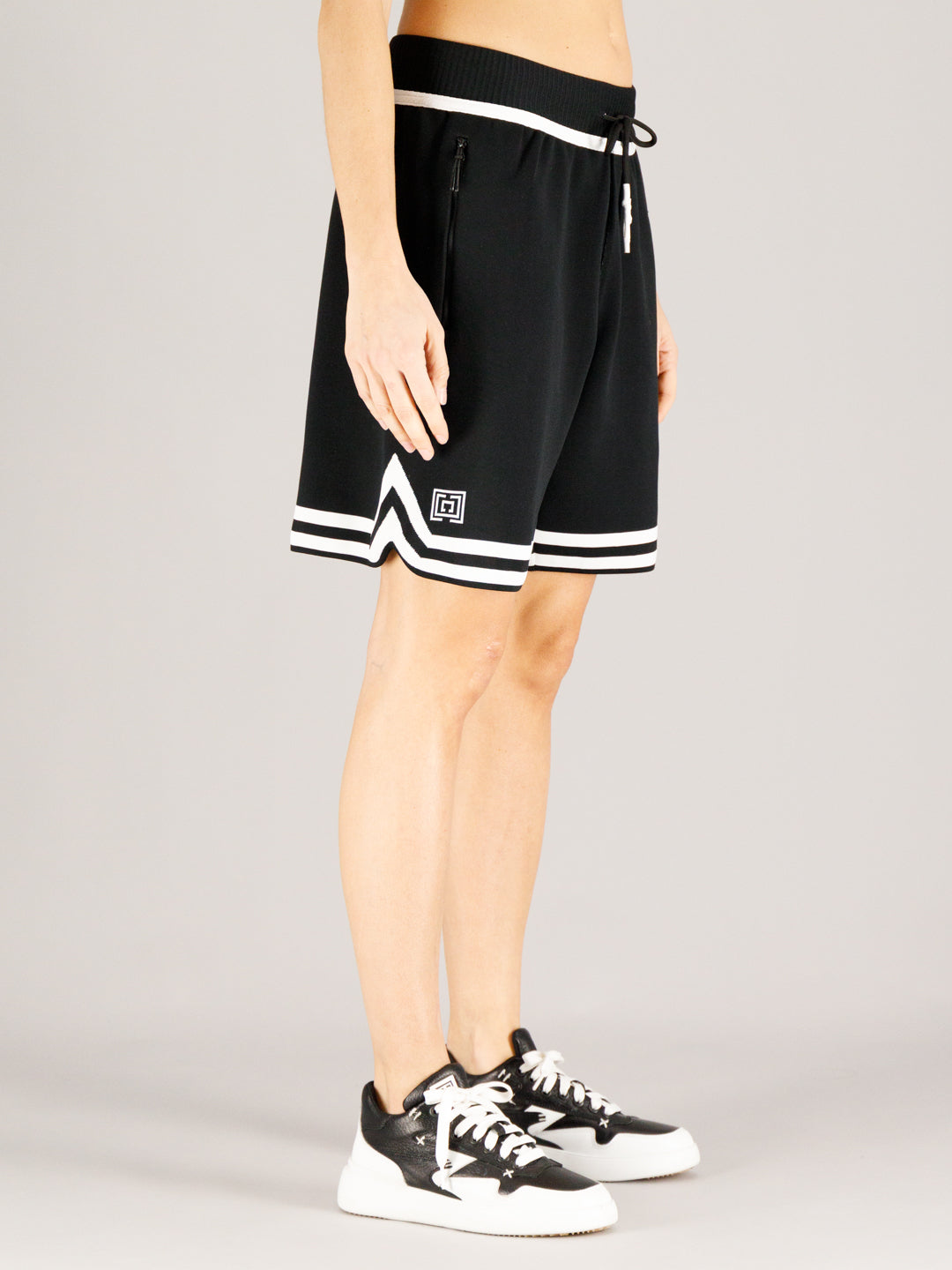 LEON SHORTS BLACK