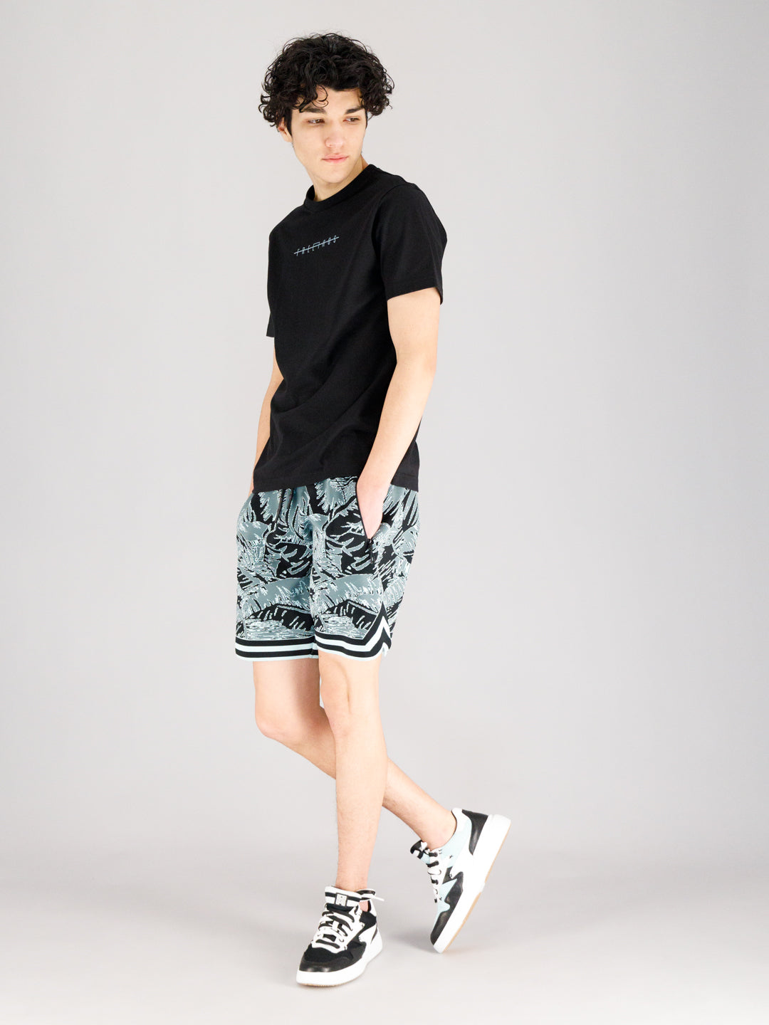 LEON GRAPHIC A3 GA3 PINE-BLACK-TIFFANY