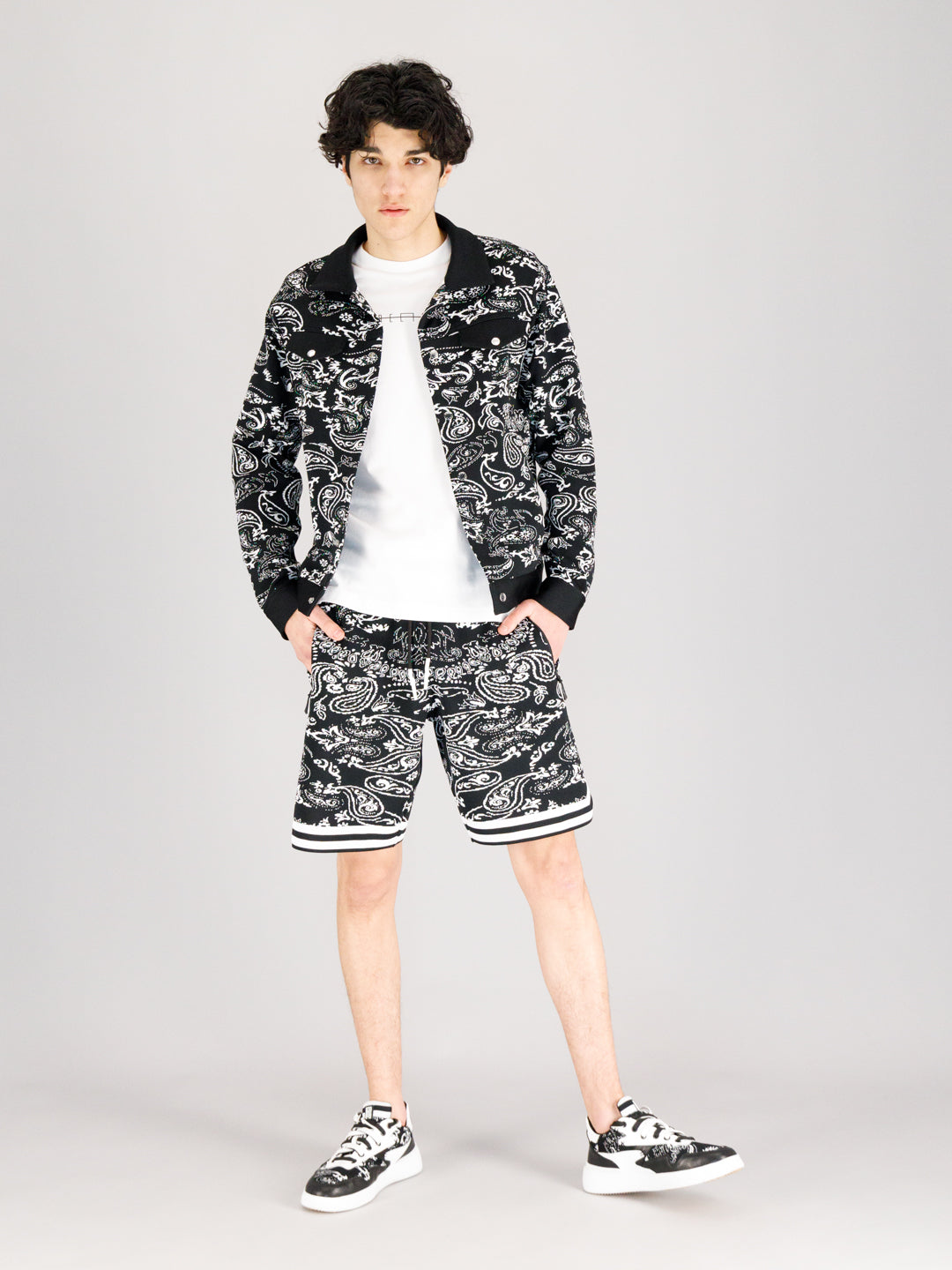 LEON PAISLEY P BLACK-WHITE