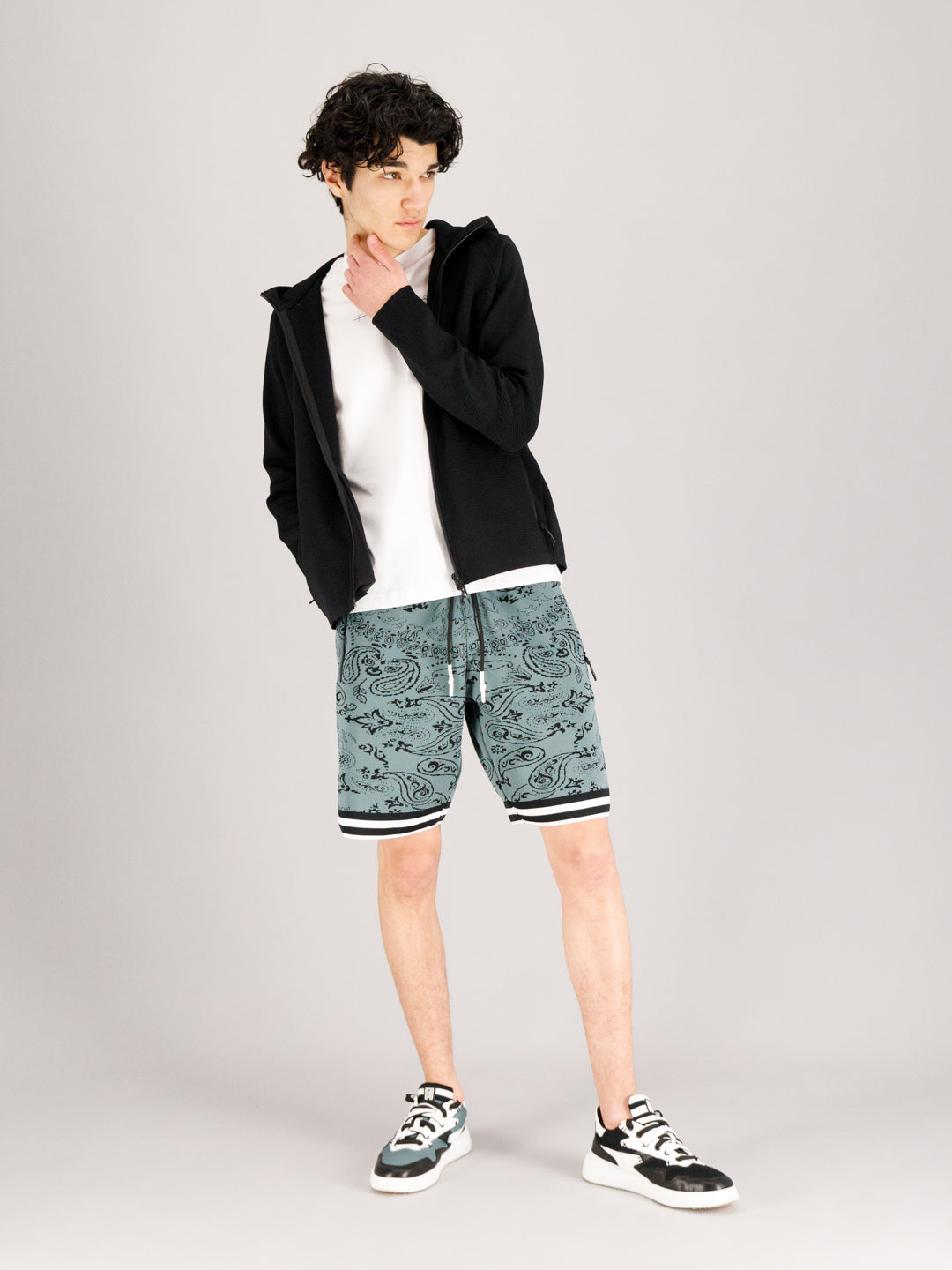 LEON PAISLEY P PINE-BLACK