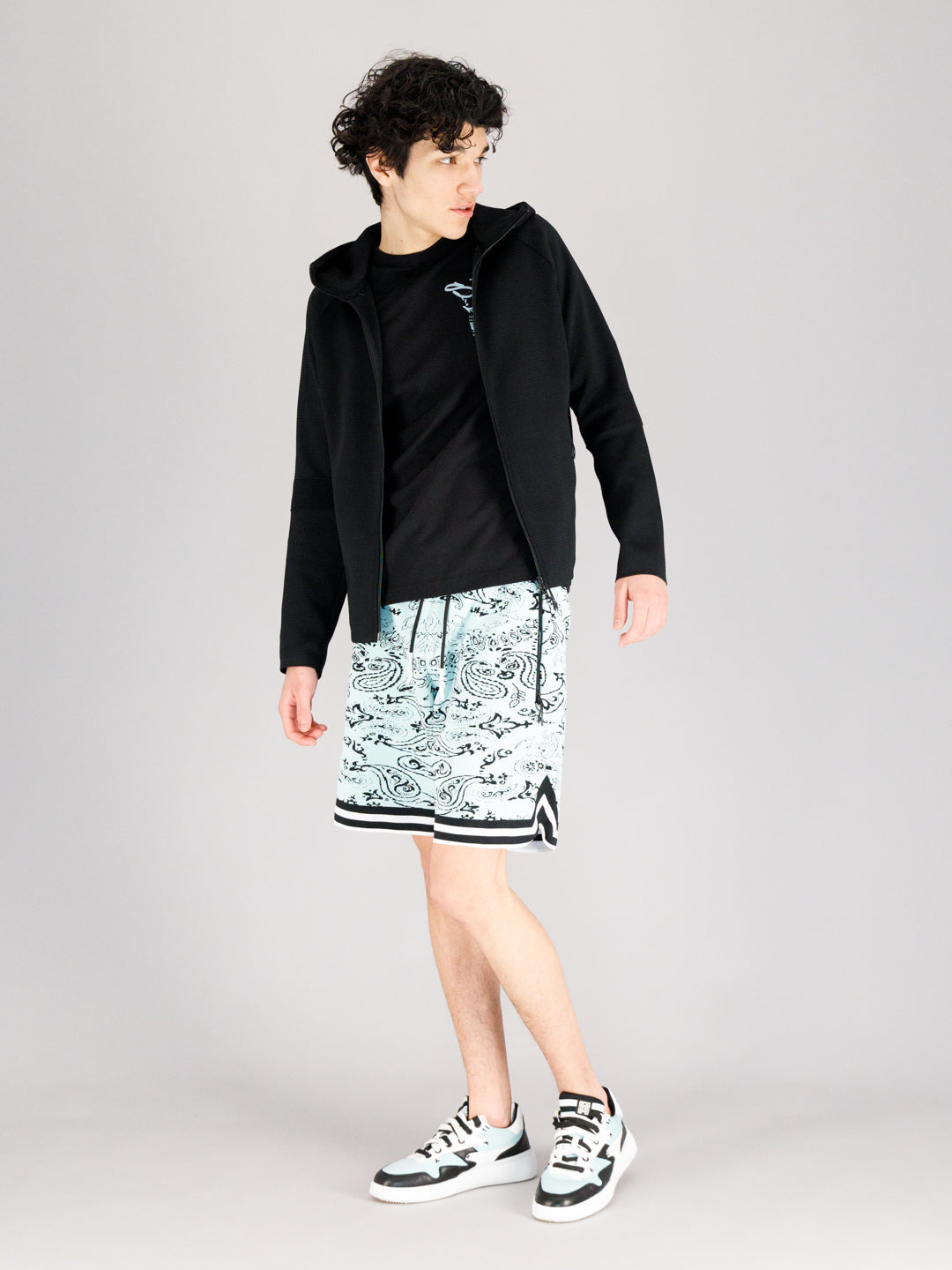 LEON PAISLEY P TIFFANY-BLACK