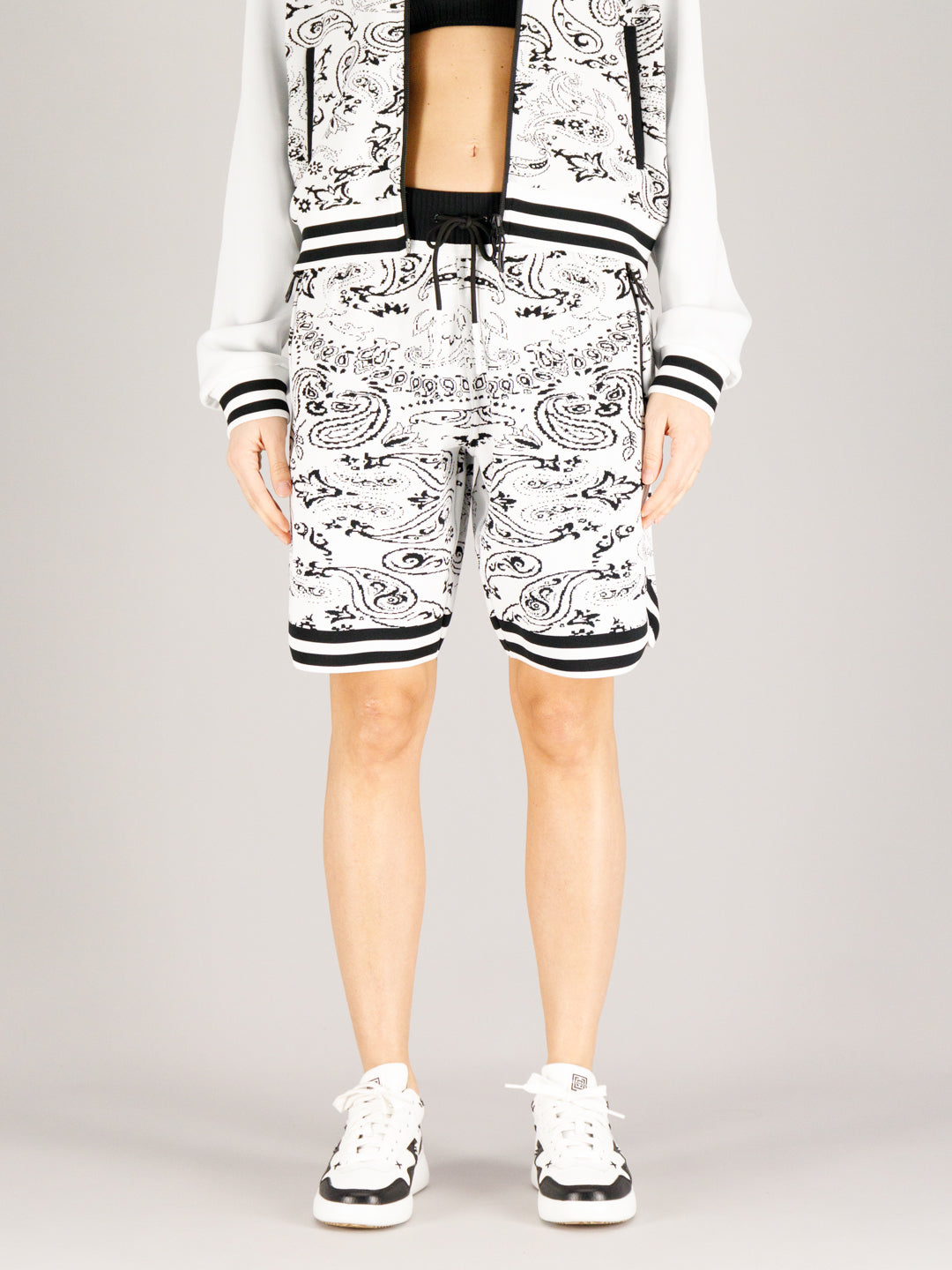 LEON PAISLEY P WHITE-BLACK