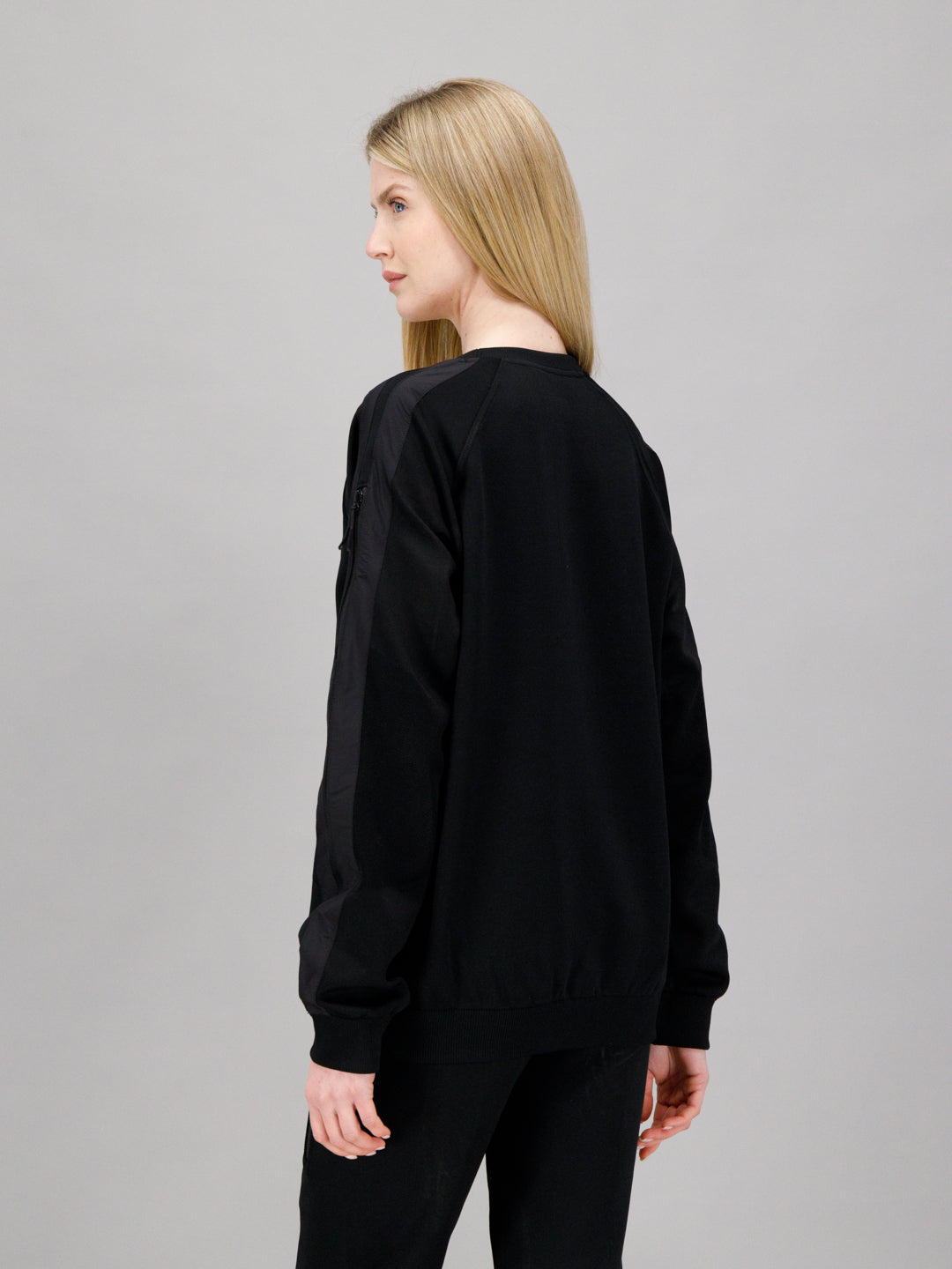 TRAVIS CNECK BLACK 3