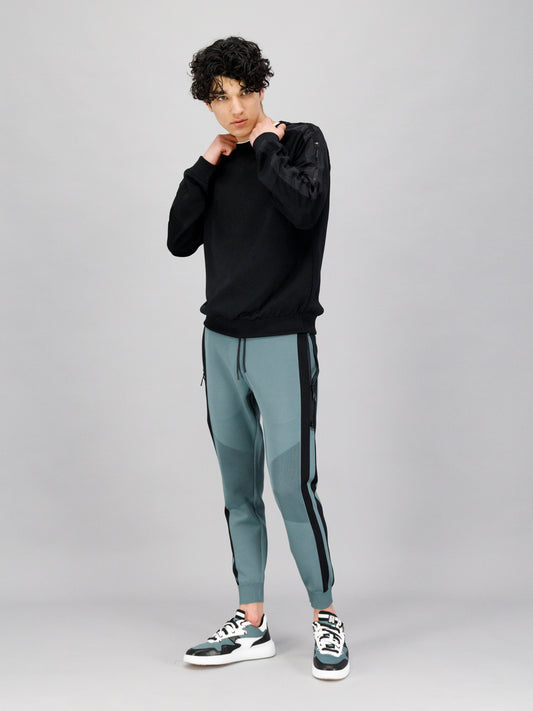 TRAVIS CNECK BLACK 3